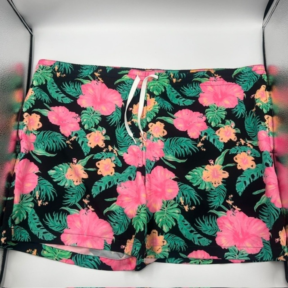 Chubbies Men's XL Black and Pink Tropical Hibiscus Floral 5.5" Swim Trunks